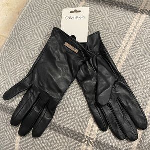 Calvin Klein black leather gloves